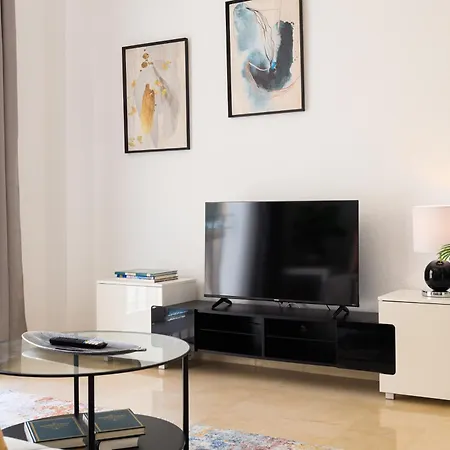 C35 Modern In Downtown مالقة