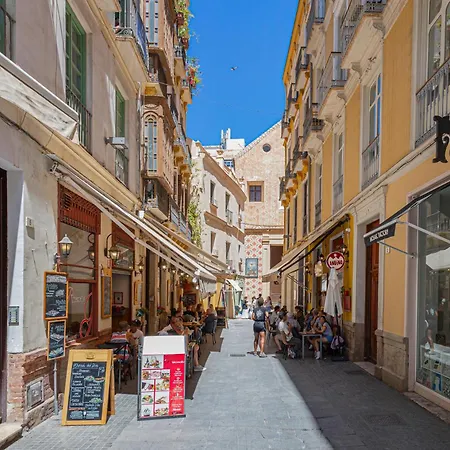 C35 Modern In Downtown شقة مالقة
